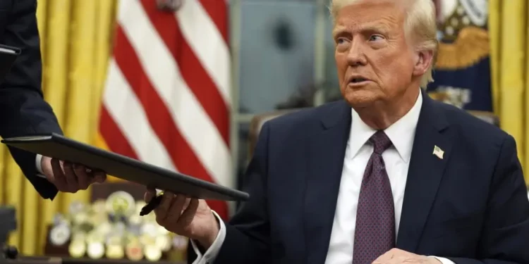 “Tiene miedo de los cárteles”, Trump arremete contra Sheinbaum por rechazar tropas de EEUU