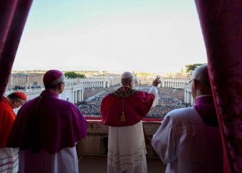 Senadores celebran llegada del Papa León XIV
