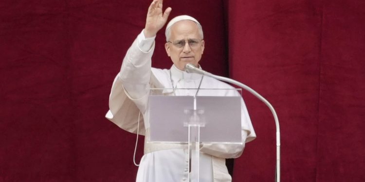 Clama el Papa León XIV “¡no más guerra!” en su primer mensaje dominical