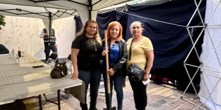 Se reúne Ceci Flores con presidenta de la CNDH tras denunciar agresiones