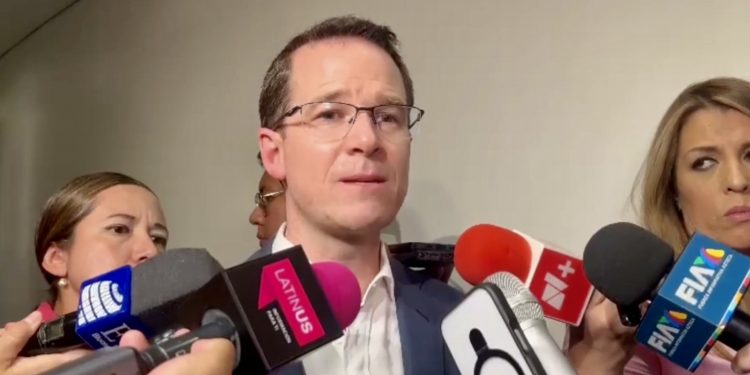 Anaya urge a Sheinbaum a reunirse con Trump ante crisis en la relación bilateral