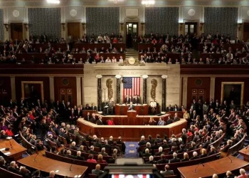 Rechaza Comité de Cámara de Representantes ley que incluye impuesto a remesas