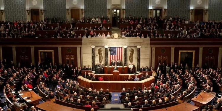 Rechaza Comité de Cámara de Representantes ley que incluye impuesto a remesas