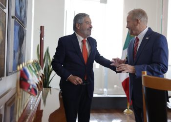 Acuerdan De la Fuente y Johnson conducir relación México-EEUU sobre la base de cooperación y respeto mutuo