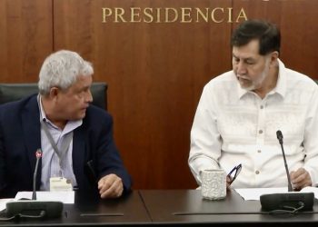 Ofrece abogado Carlos Velázquez disculpa pública a Fernández Noroña por incidente en AICM