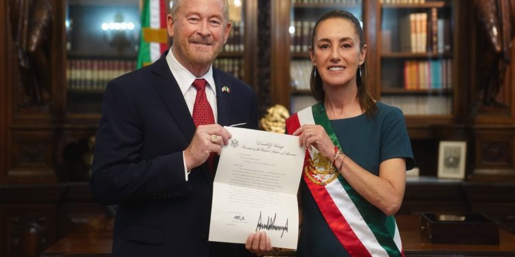 Ronald Johnson: “Estoy aquí para trabajar juntos con la presidenta Sheinbaum”