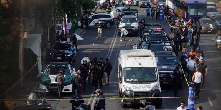 Fernández Noroña condena asesinato de colaboradora de Clara Brugada y exige justicia