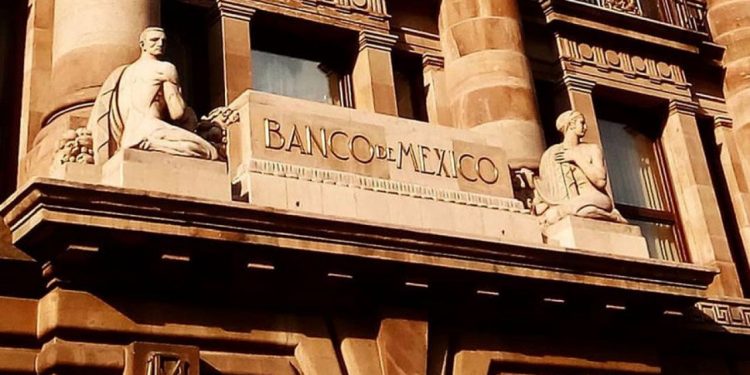 Banxico reduce expectativa de crecimiento para 2025 de 0.6% a 0.1%