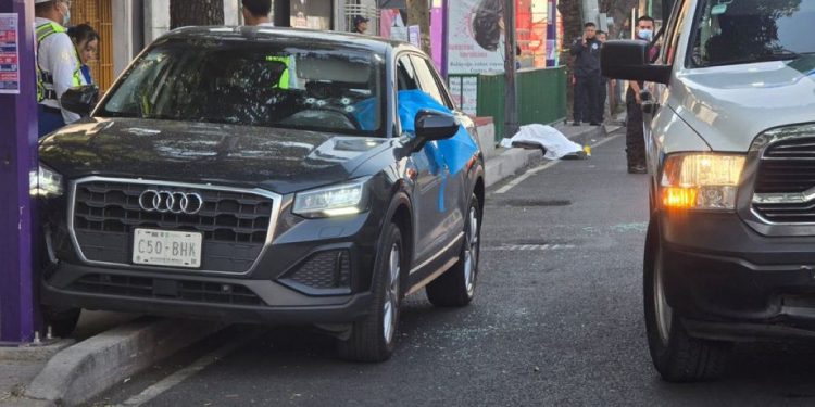 Asesinan a secretaria particular y a asesor de Clara Brugada; Sheinbaum promete justicia