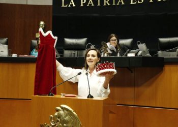 Lilly Téllez acusa a Noroña de tirano y le deja “capita, coronita y cetrito”