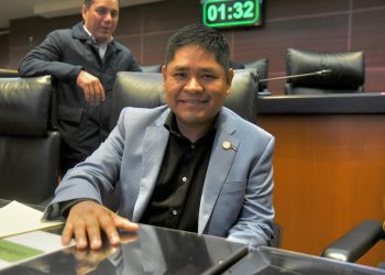 Erasmo Catarino, ganador de La Academia, rinde protesta como senador por el PVEM