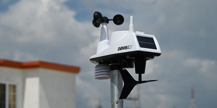 Tecámac refuerza prevención ante lluvias con estaciones meteorológicas de alta tecnología