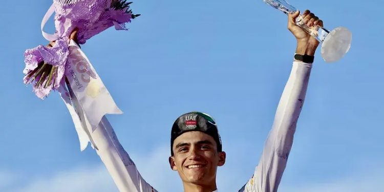 El mexicano Isaac del Toro logra un histórico segundo lugar en el Giro d’Italia