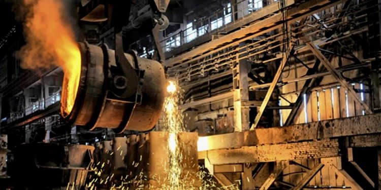 Trump incrementa a 50% aranceles al acero y al aluminio