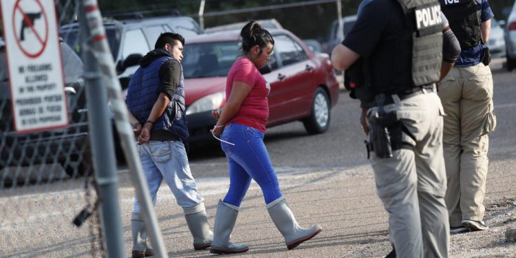 Redadas del ICE en Los Ángeles dejan 44 detenidos y protestas