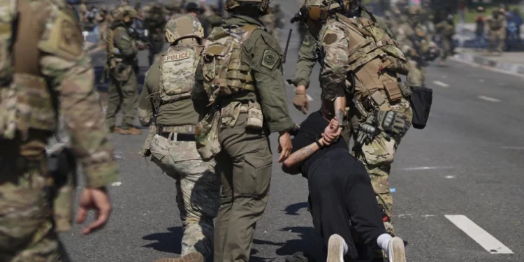 Fernández Noroña: Redadas migratorias en EEUU son una política injusta y violatoria de derechos humanos