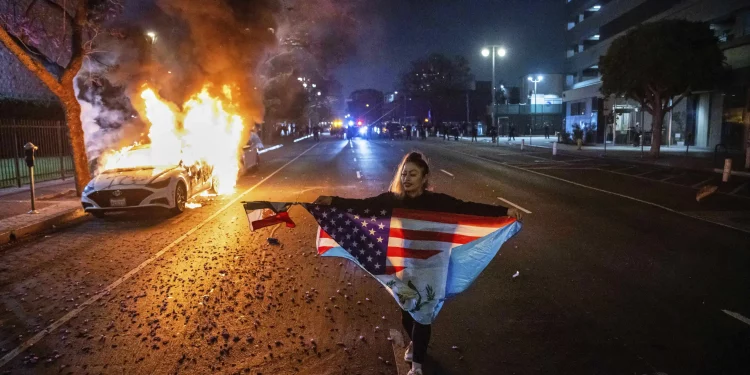 Protestas por redadas de inmigración aparecen en todo Estados Unidos