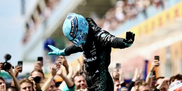 George Russell domina en Montreal y logra primera victoria de Mercedes; Norris y Piastri protagonizan choque