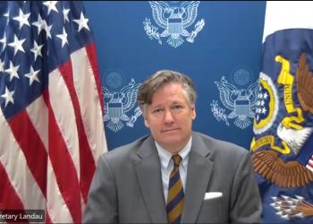 Landau prevé mayor cooperación en seguridad con México, tras encuentro con Sheinbaum