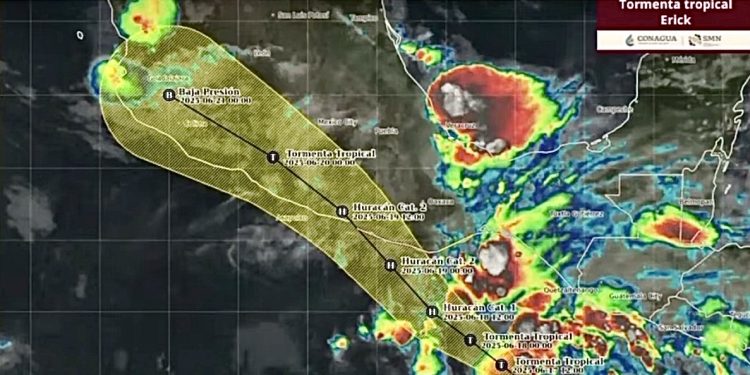 “Erick” podría tocar tierra como huracán categoría 2 en el sur del país; autoridades activan protocolos de emergencia