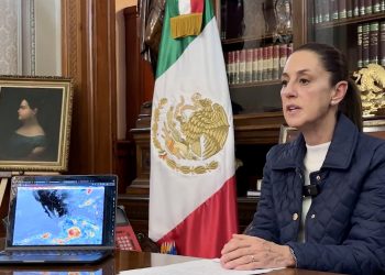 Llama Sheinbaum a extremar precauciones ante el impacto del huracán “Erick” en Oaxaca y Guerrero; pide mantener la calma