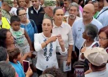Sheinbaum visita zona afectada por huracán “Erick” en Oaxaca y anuncia apoyo a damnificados