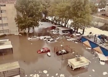 Emergencia en Naucalpan, presa “Los Cuartos” se desborda e inunda colonias