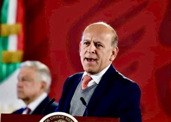 Ratifican a Juan Antonio Ferrer como embajador ante la Unesco entre críticas por su gestión en el Insabi