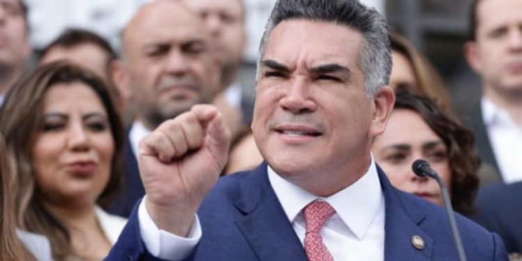 PRI acusa a Morena de impulsar reformas autoritarias y vincularse con el crimen organizado