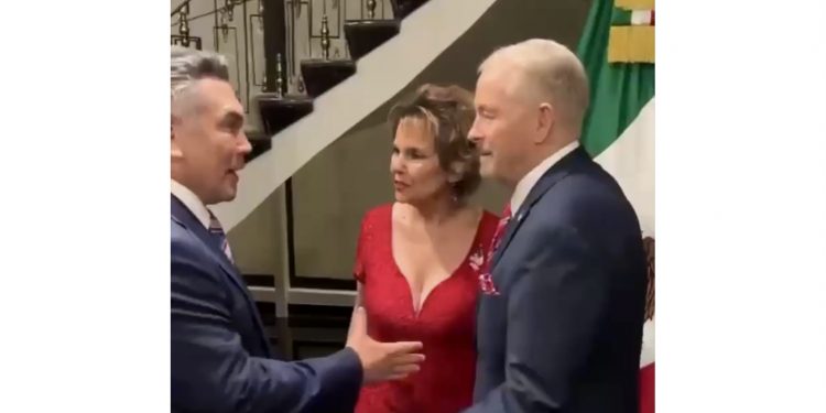 Alito Moreno se reúne con embajador de EU y reafirma compromiso con relación bilateral sólida