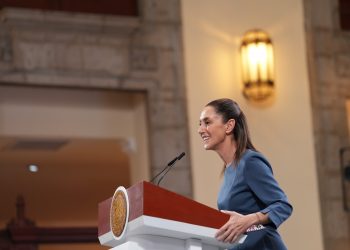 Sheinbaum rechaza impuestos a remesas y confirma que va delegación a EEUU