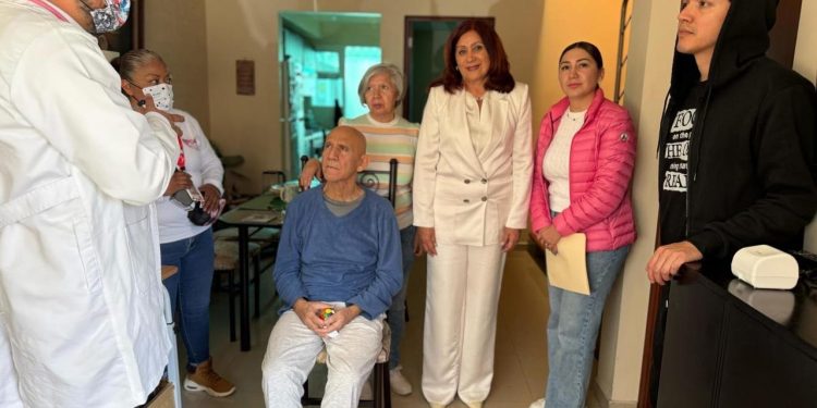 “Salud en tu Hogar” brinda atención médica gratuita a más de 900 personas vulnerables en Tecámac