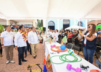 Eduardo Ramírez refuerza desarrollo de San Fernando con obras, apoyos y atención médica
