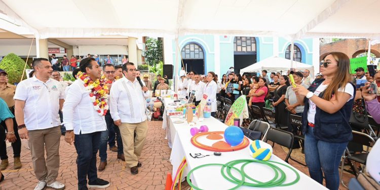 Eduardo Ramírez refuerza desarrollo de San Fernando con obras, apoyos y atención médica