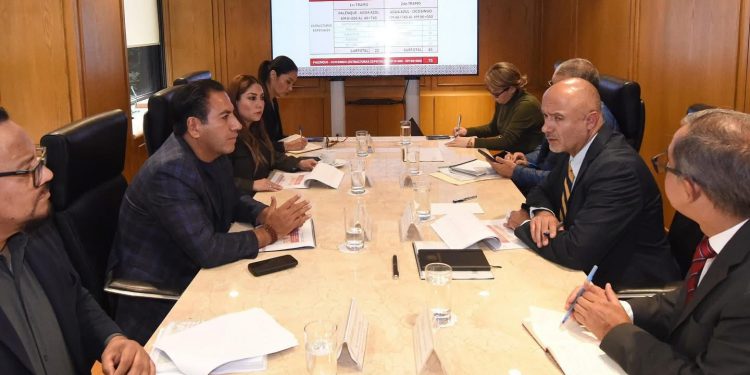 Revisan avances de la carretera Palenque-Ocosingo; Eduardo Ramírez reafirma coordinación con el gobierno federal