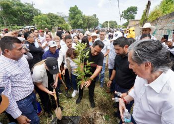 Chiapas florece con campaña de reforestación urbana en Ocozocoautla: Eduardo Ramírez anuncia que 2026 será el año del medio ambiente