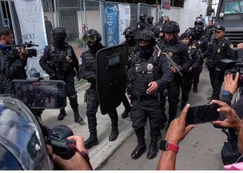 Abaten a hombre armado que tomó rehén en centro comunitario de GAM