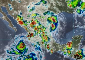 Huracán Flossie se fortalece a categoría 3 y activa alertas en seis estados del Pacífico