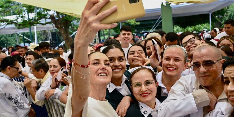 Sheinbaum defiende elección popular de ministros; “no hay que tenerle miedo a la democracia”