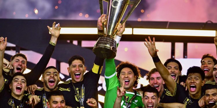 Gol de Edson Álvarez le da a México el título de la Copa Oro