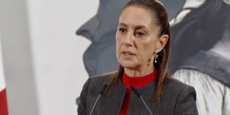 Sheinbaum revira a EEUU, “exagerado” cierre fronterizo por gusano barrenador