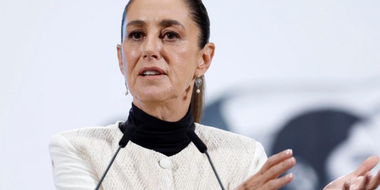 Sheinbaum ordena cortar a coyotes, pagos de Pemex serán sin intermediarios