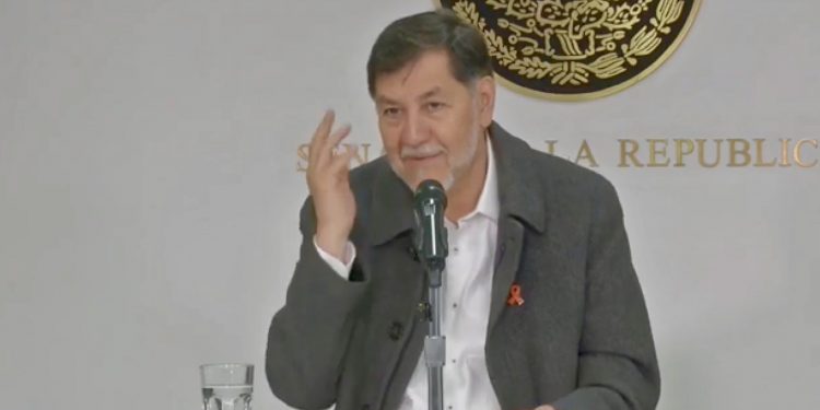 Fernández Noroña arremete contra abogado de Ovidio y respalda a Sheinbaum; “se ha pasado de insolente”