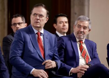 Alejandro Moreno exige destitución de De la Fuente y Ebrard; “son una vergüenza nacional”