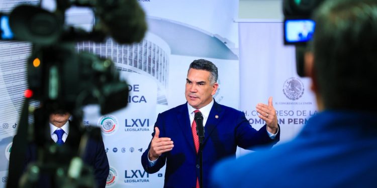 Alito Moreno acusa a Morena de vínculos criminales y advierte crisis institucional