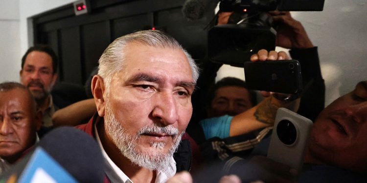 “Politiquería”, la única respuesta de Adán Augusto por nombramiento de exjefe policiaco ligado al narco