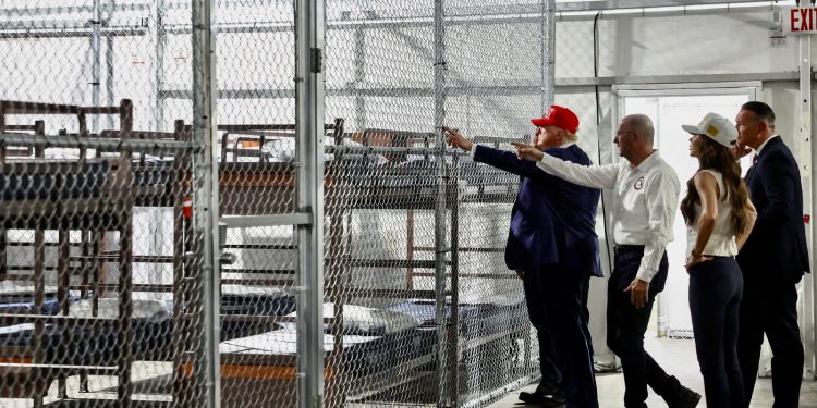 Brindan asesoría legal a hermanos mexicanos detenidos en “Alligator Alcatraz”