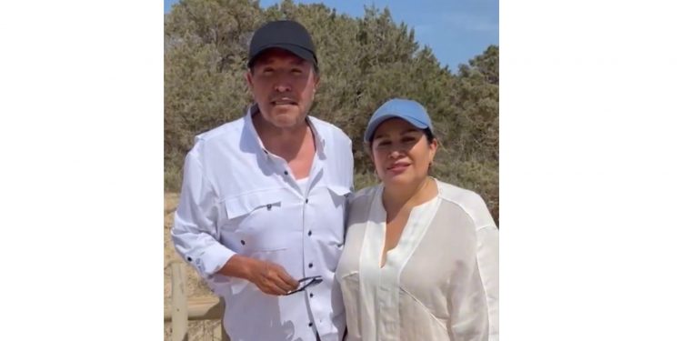 Monreal aclara que no se hospedó en hotel de lujo en Madrid: “Pagamos el viaje con nuestro propio dinero”