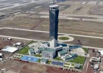 Alejandro Moreno acusa al gobierno de Morena de poner en riesgo la categoría aérea de México