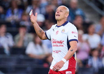 Sheinbaum responde a “Chicharito”, sus declaraciones sobre las mujeres son “muy machistas”